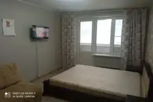 Однокомнатная квартира Высокий первый этаж, Москва