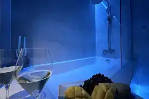 Шикарная студия с террасой и видом на реку, Новосибирск