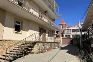 Второй этаж под ключ до 10 человек с двором, мангалом, в 5 минутах до моря
