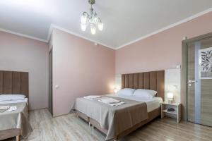 Трехместный стандартный номер с балконом, Геленджик