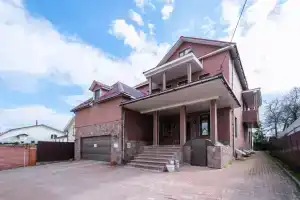 Гостевой дом «LuxHouse»