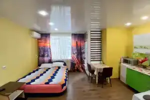 Студия с балконом в новом доме, недалеко от центра