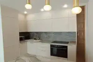 Уютная квартира рядом с ТЦ"Сити-Молл", Тюмень