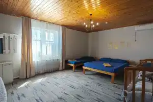 Семейный номер, Грозный