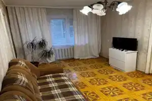 Уютная ретро трёшечка на набережной Волги, Балаково