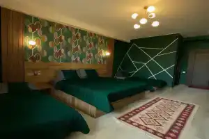 Четырёхместный номер классический, Тбилиси