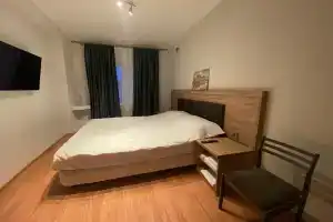 Четырёхместный номер Четырехместный, Свободы