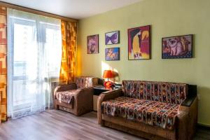 Красивая квартира в высотке недалеко от центра