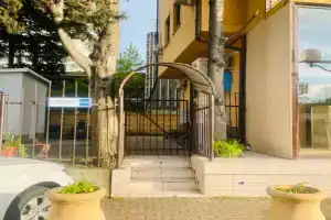 Студия у моря, Адлер