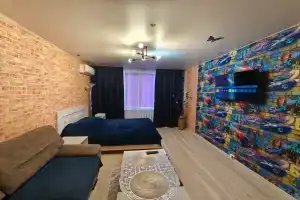 Уютная, чистая квартира с кондиционером в хорошем районе города