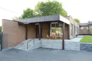 Сдаётся дом на пруду в 15 минутах от города.