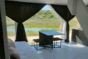 Уютный домик с видом на озеро, Голубицкая
