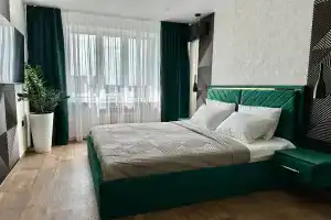 Шикарная квартира с панорамными окнами и видом на парк, Тамбов