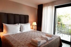 Двухместный номер с 1 кроватью junior suite with Terrace, Тбилиси