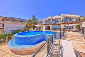 Вилла 1468 в 50 метрах от моря