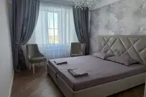 Трёхкомнатная квартира с дизайнерским ремонтом, Каспийск