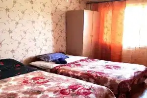 Комната в 3-комнатной квартире рядом с метро Озерки