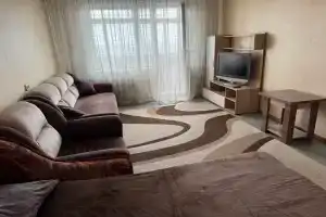 Рядом с ледовым дворцом, Бийск