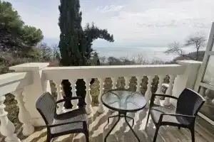 Студия с видом на море, Алупка