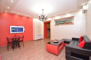 Republic Square apartment, Ереван