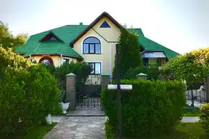 Дом у моря с озером, Приморье