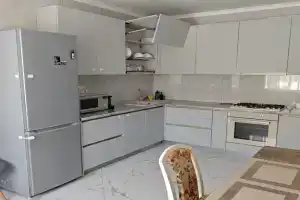 Четырёхкомнатный дом с видом на горы, Красный Пахарь