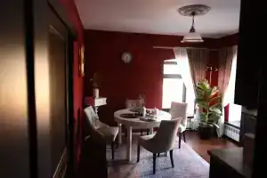 Двухэтажный таунхаус в самом центре посёлка
