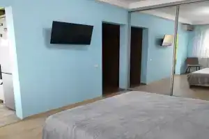 Квартира возле автовокзала с видом на парк Щербакова, Донецк