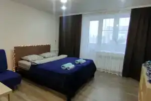 Квартира на 4 гостя с новым ремонтом, Шахты