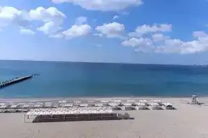 2х комн. апартаменты в Золотых песках на первой линии