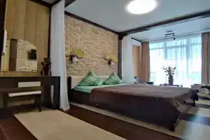 Эллинг на берегу Черного моря