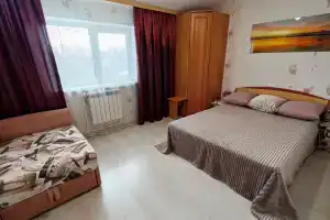 Янтарный люкс с 3 спальнями, террасой, кондиционером, кухней, ванной, Браслав