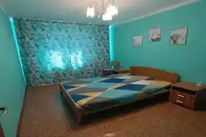 2-комнатная квартира с видом на бульвар, Саяногорск