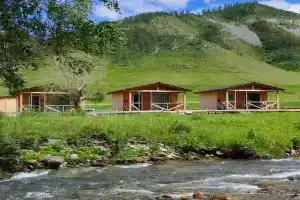 Дом на берегу реки, Хабаровка