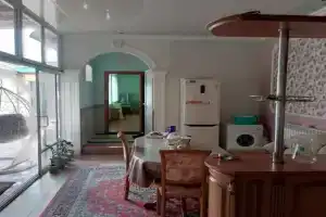 Уютный дом с мангальной зоной и садом в трех минутах от пляжа