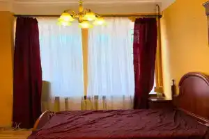 Просторная однокомнатная  квартира в самом центре