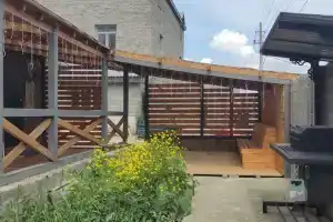 Дом с камином и баней в центре
