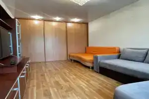 Уютная квартира рядом с Brosko mall, Хабаровск