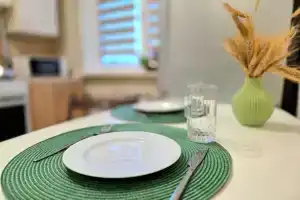 Уютная двушка, Владимир