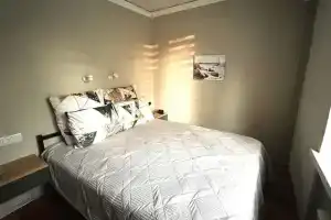 4Nights. Каховка-уютная квартира у метро Каховская/Севастопольская, Москва