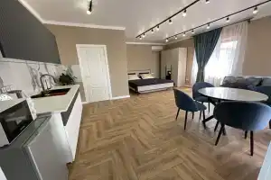 Студия Леон в центре города
