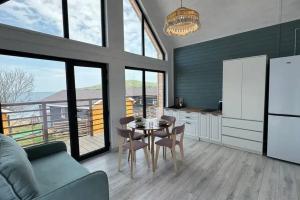 Коттедж двухэтажный с видом на море! "Оазис" (B3)