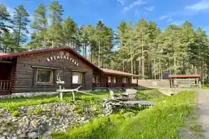 Двухместный номер с 1 кроватью с балконом, Медвежьегорск