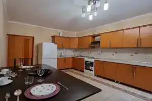 Salvador Апартаменты Центр, Площадь Ленина
