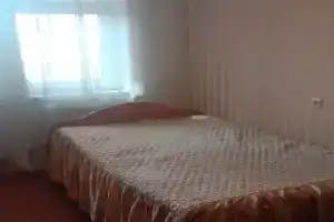 Комната с балконом, Казань