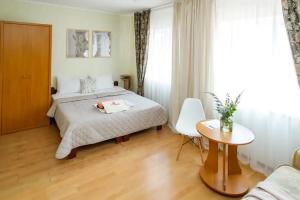 Двухместный стандарт с дополнительным местом, Береговое