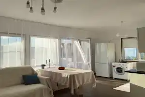 Дом с видом на море, Высокое