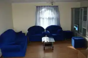 Студия, Ливадия