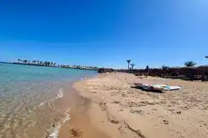 Апартаменты с личным пляжем и бассейном, Хургада