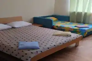 Трёхместный номер с двуспальной кроватью, Новофёдоровка